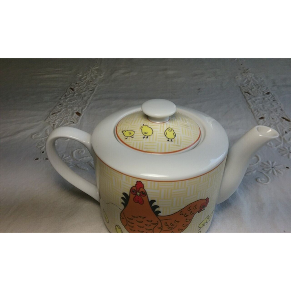 Vintage Porcelain Teapot Hens Chicks and Butterflies by Cameron Japan - Picture 2 of 12
